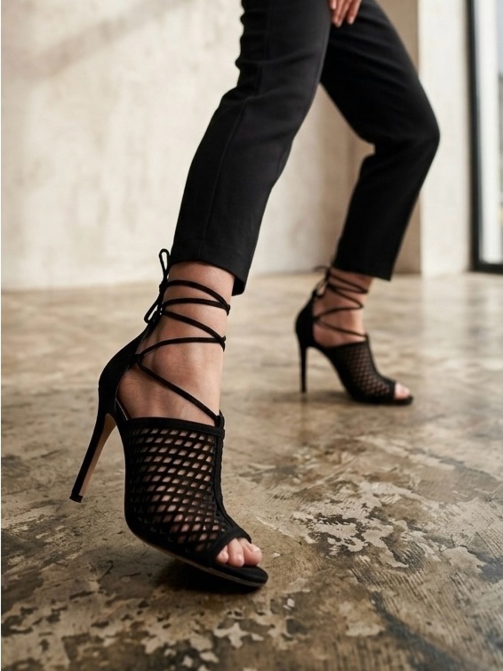 VINCE CAMUTO Vasha Black Nubuck Lace-Up Cage Heels Sandals